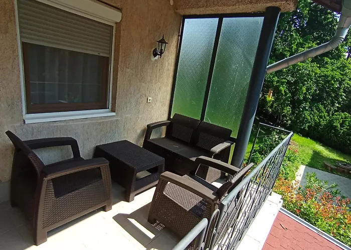 Friends - Promenade Emelet Balatonfüred