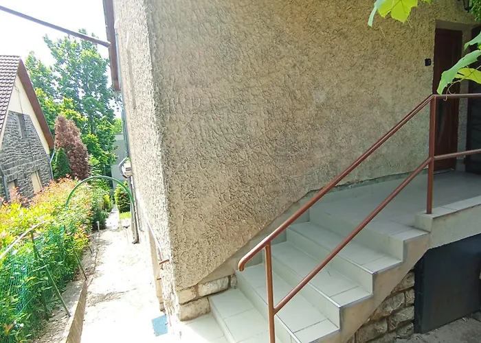 Friends - Promenade Emelet Apartment Balatonfüred